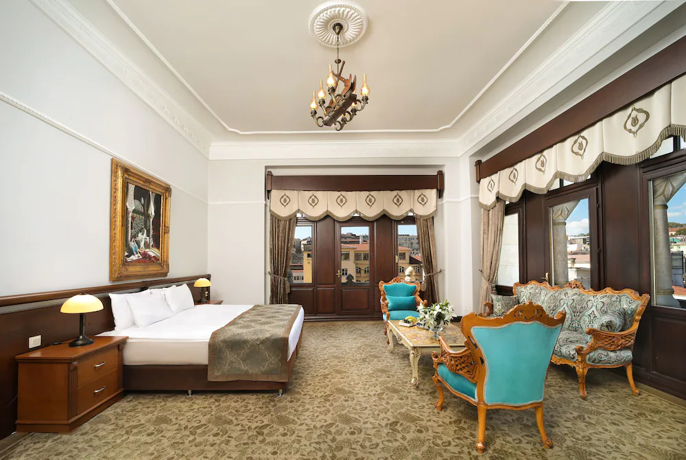 Legacy Ottoman Hotel Junior Suite, Super King, Jacuzzi, City view
