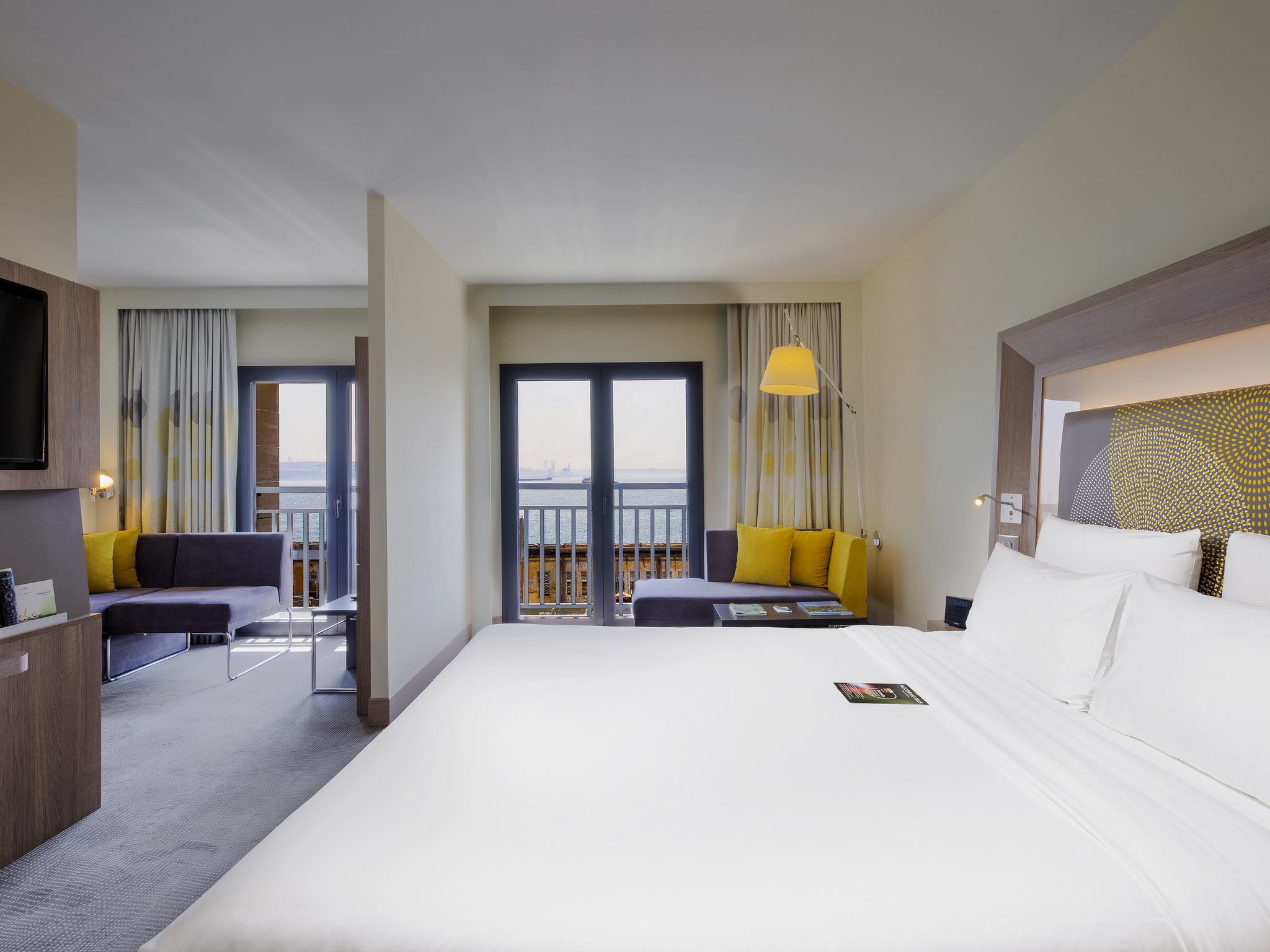 Novotel Istanbul Bosphorus Junior Executive Suite, 1 Queen Bed with Sofa bed